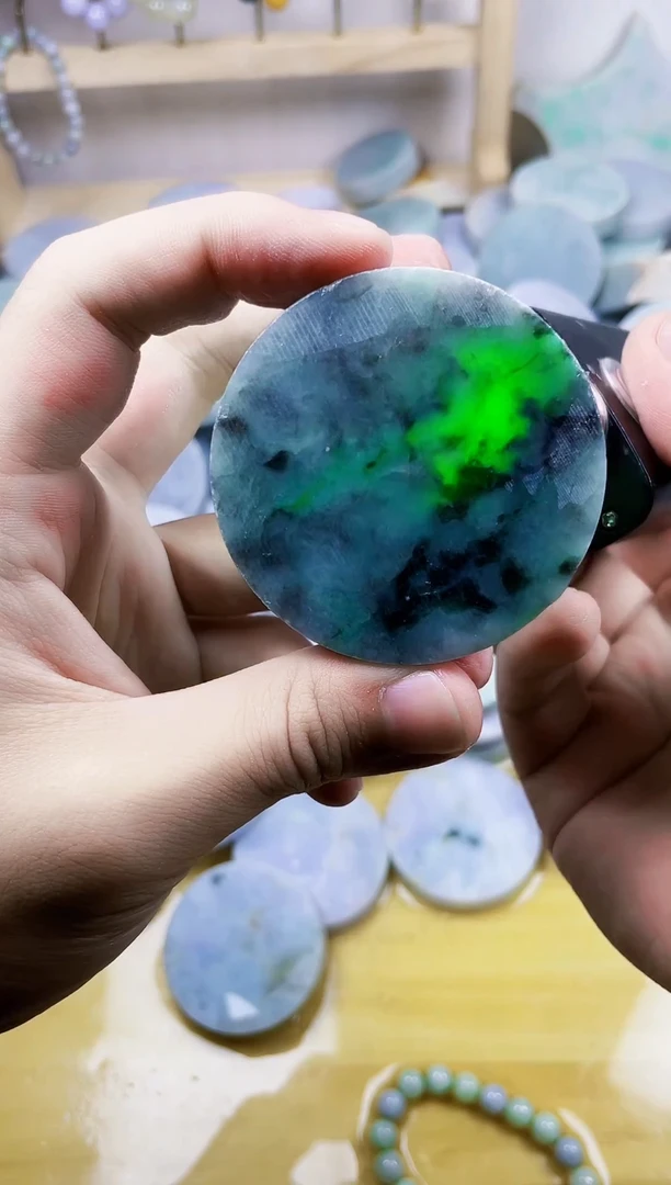 颈饰未镶嵌翡翠新店开业大放漏