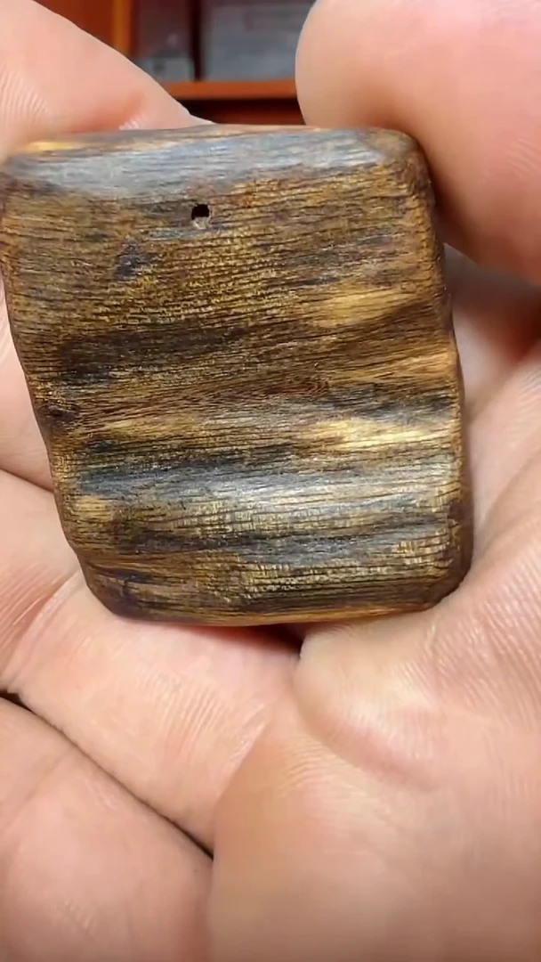 沉香吊坠9号沉水红土多样性发一