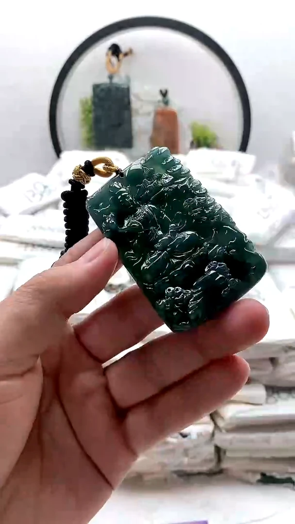 颈饰未镶嵌翡翠大势至