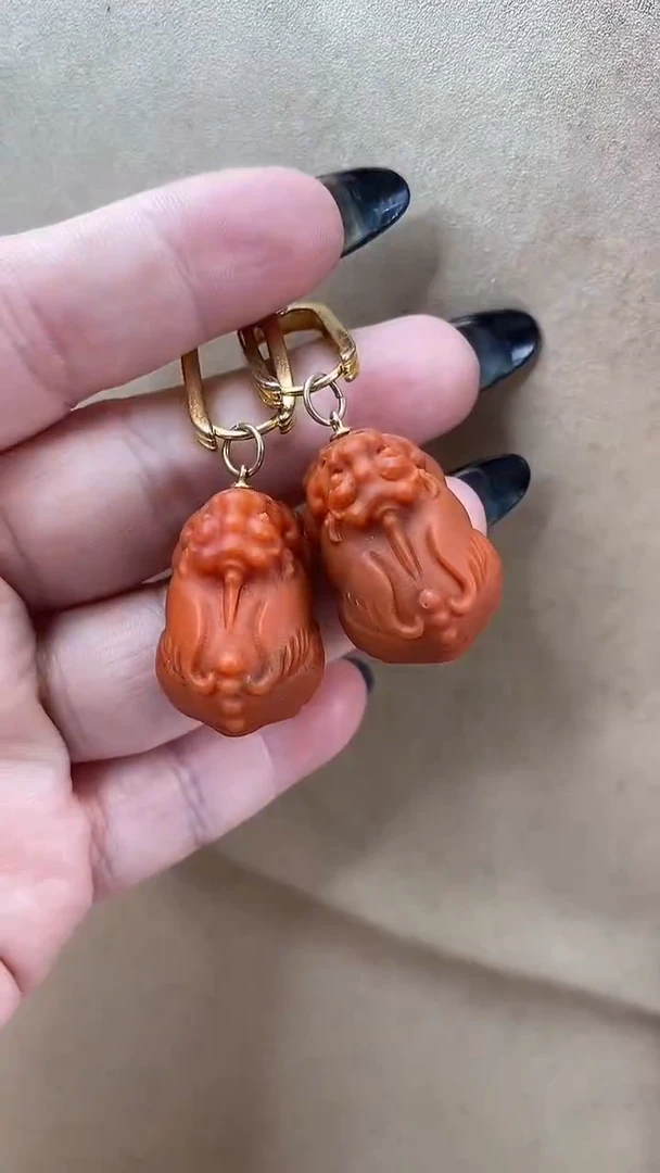颈饰未镶嵌南红玛瑙耳环