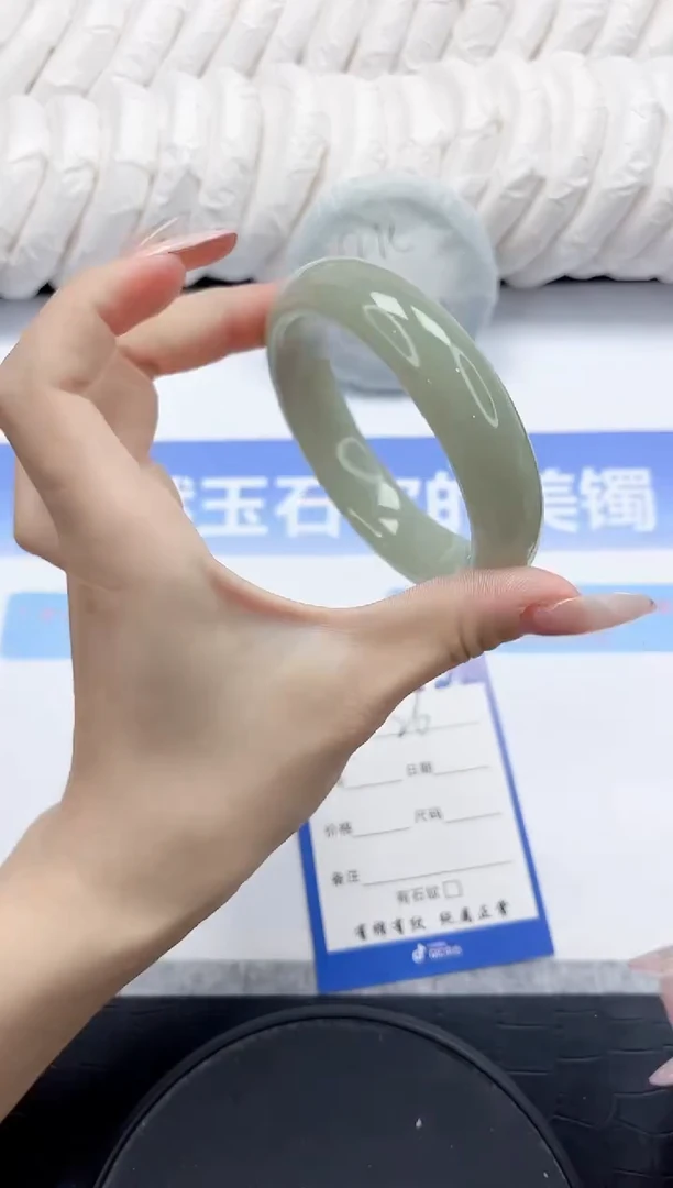 未镶嵌手镯石英质玉26-56