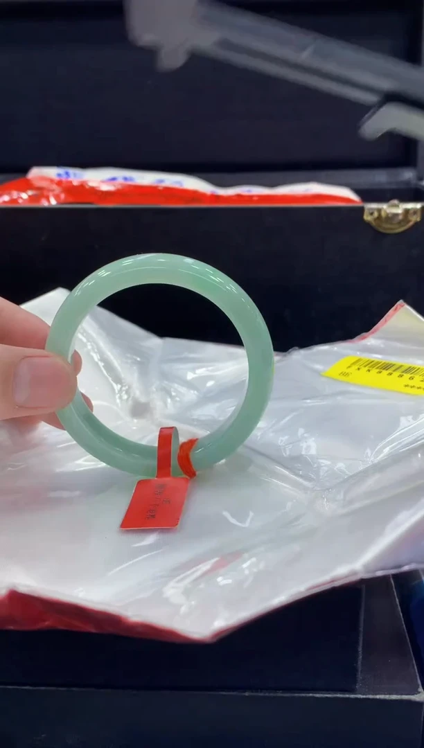 未镶嵌手镯翡翠翡翠手镯