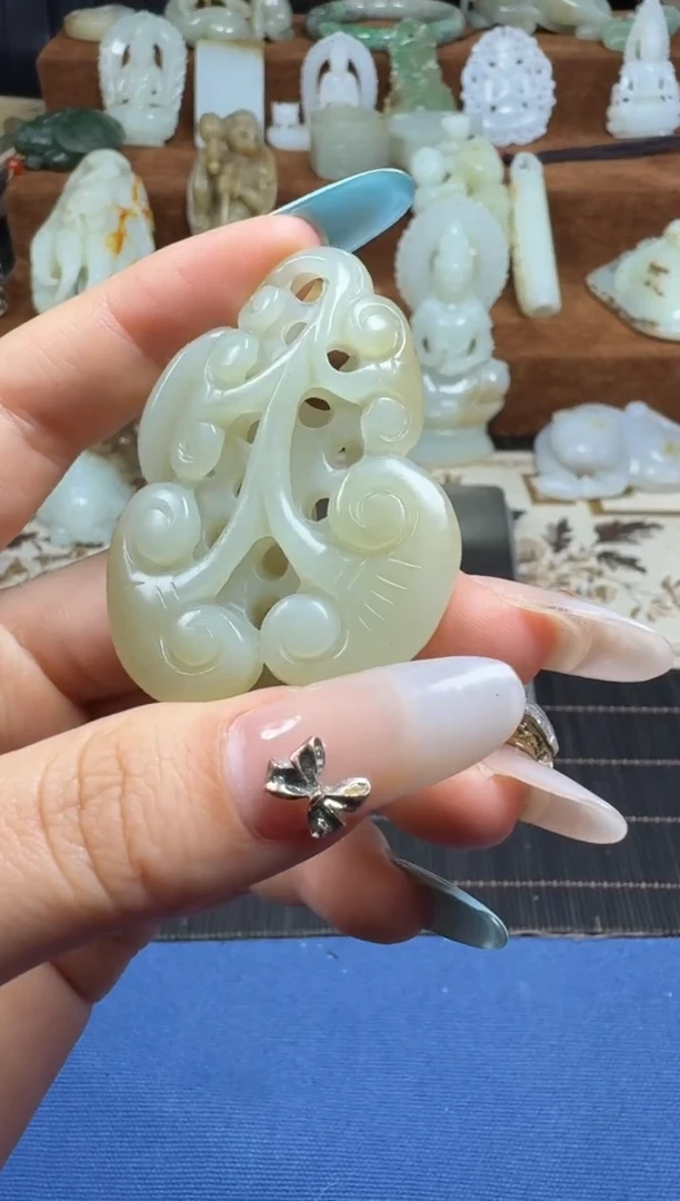 颈饰未镶嵌和田玉1