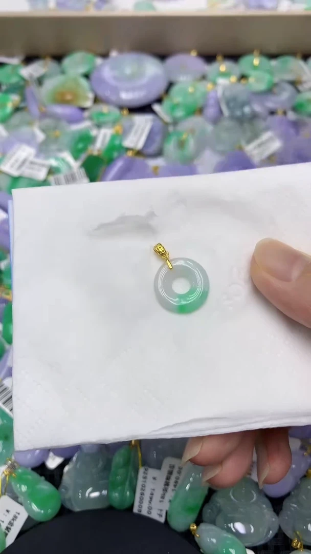 颈饰未镶嵌翡翠天然缅甸翡翠A货