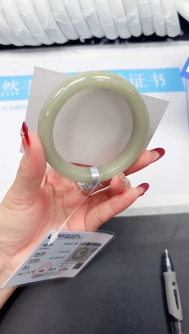 未镶嵌手镯石英质玉142-57D