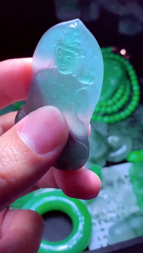 未镶嵌定制翡翠听****#翡翠毛货定制