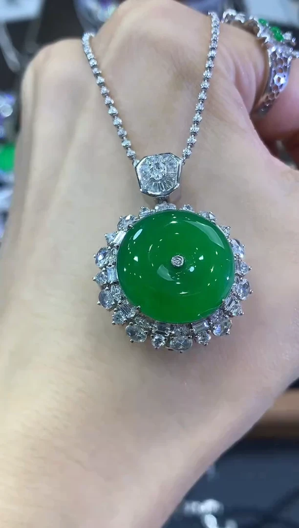 吊坠(不含链)18K金镶嵌翡翠星**伞C63