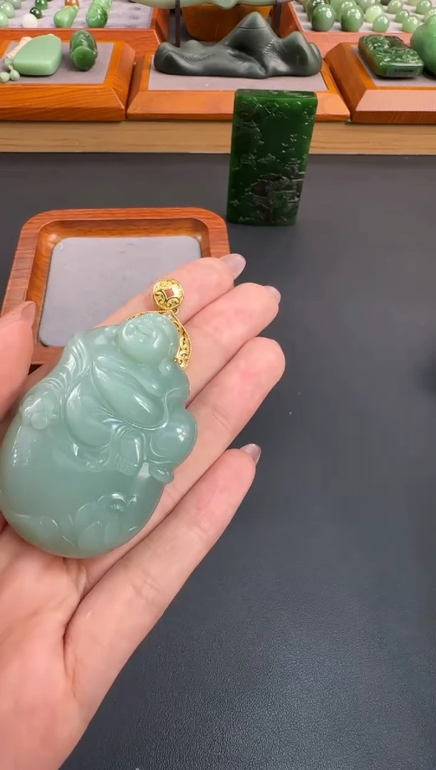 颈饰未镶嵌和田玉1