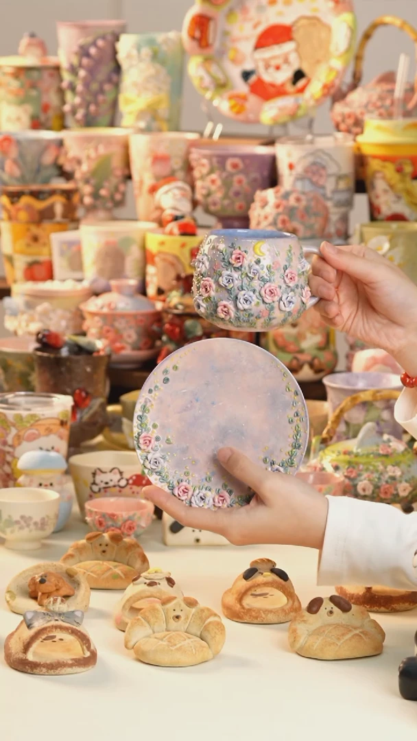 摆件陶景德镇釉下彩手绘设计师款陶瓷