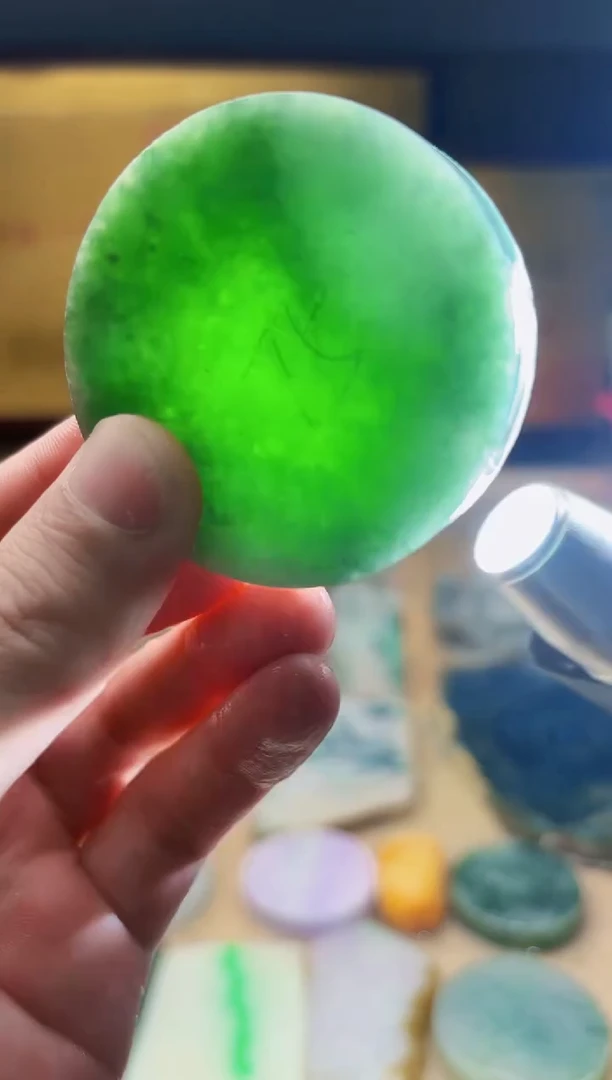 翡翠挂件未镶嵌A货张麦7360