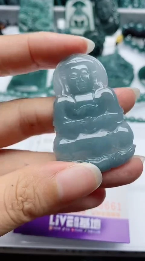翡翠未镶嵌颈饰