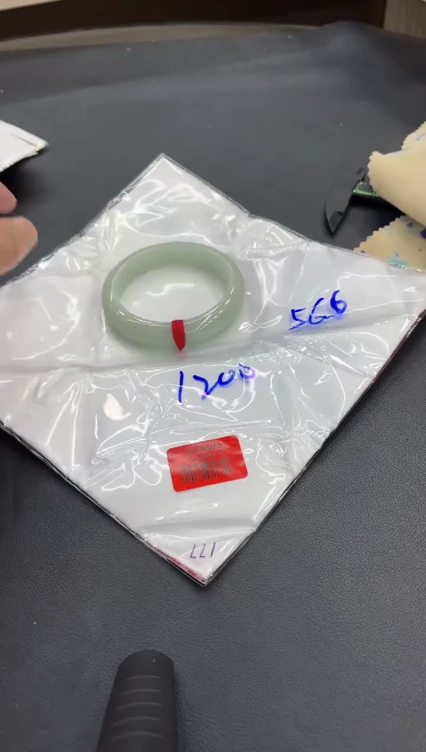 未镶嵌手镯翡翠翡翠手镯