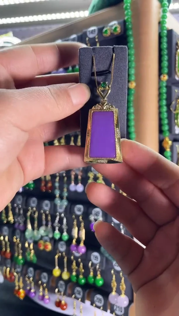 【闪购商品】翡翠耳饰银S925镶嵌222...