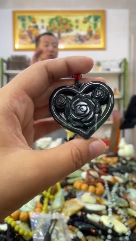 未镶嵌岫玉挂件