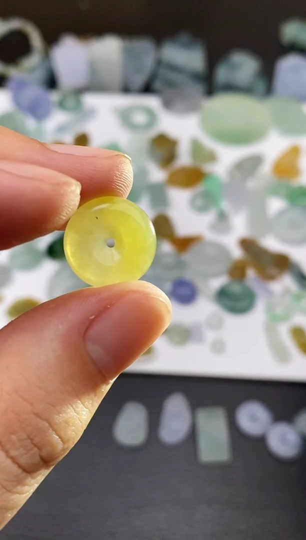 定制翡翠未镶嵌平安扣