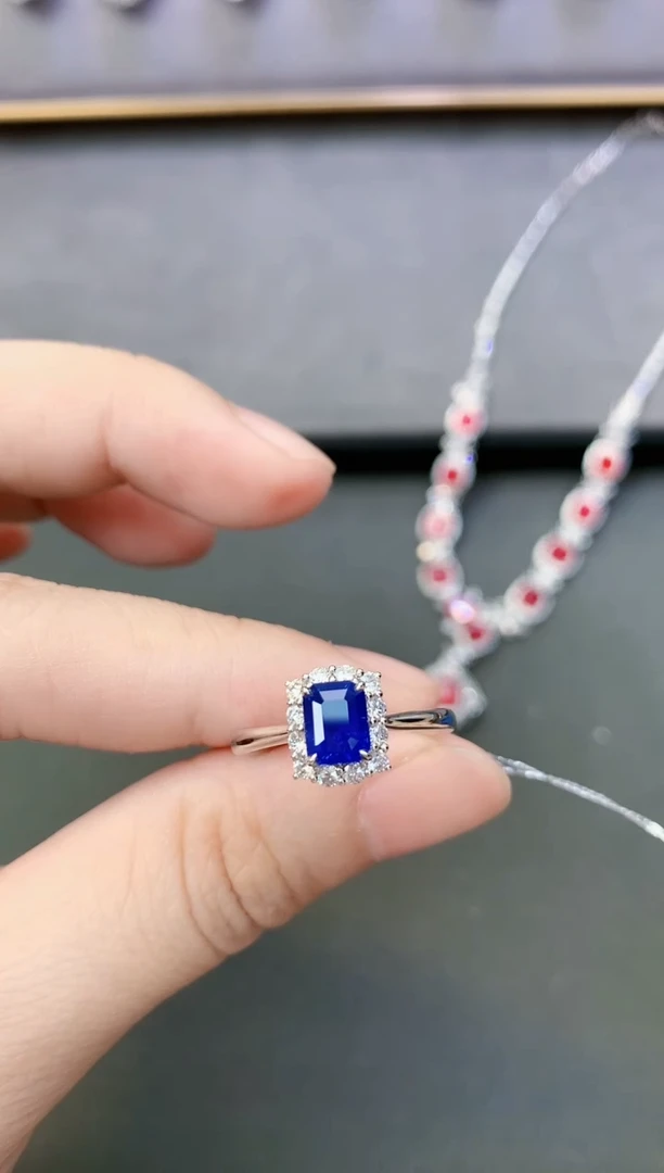 【闪购商品】蓝宝石戒指18K金镶嵌1