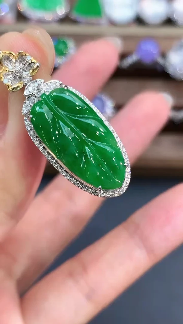 翡翠18K金镶嵌吊坠(不含链)a136