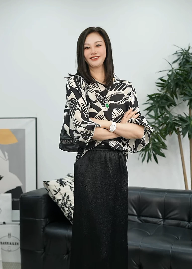 BARRIAILEN |  宽松印花圆领套头休闲上衣-248017