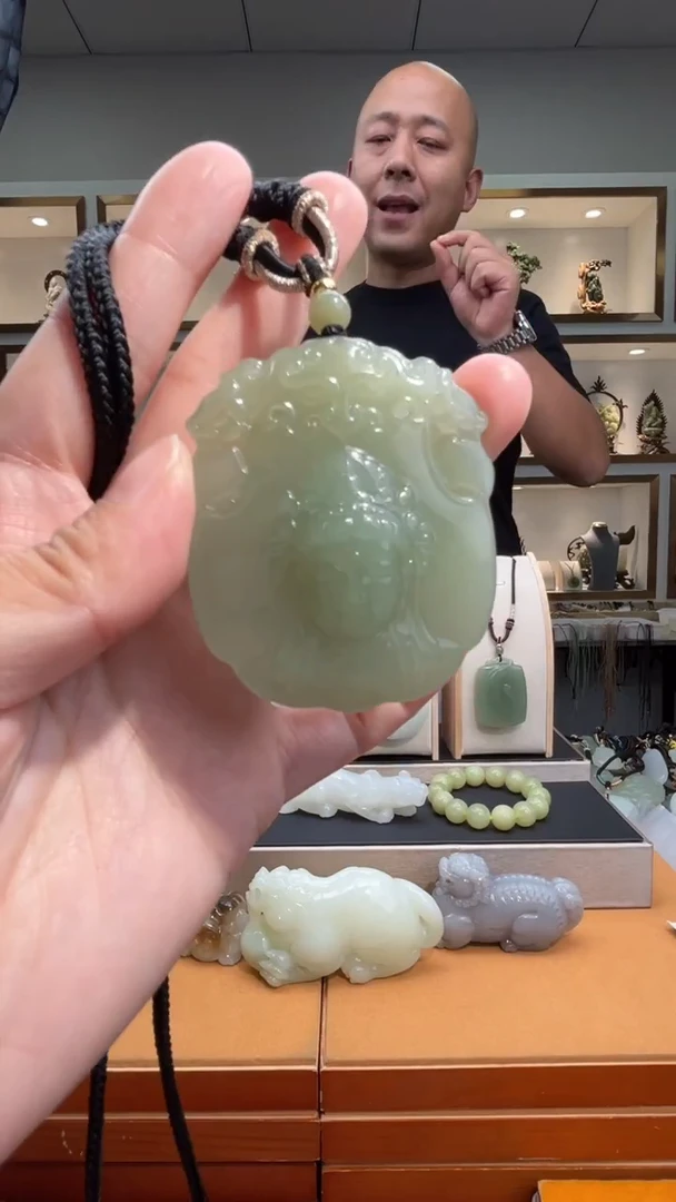 颈饰未镶嵌和田玉苏