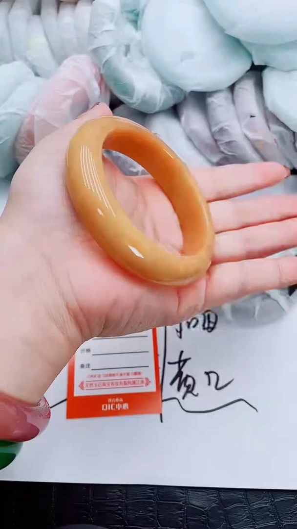 【闪购商品】石英质玉手镯未镶嵌S70-62-61