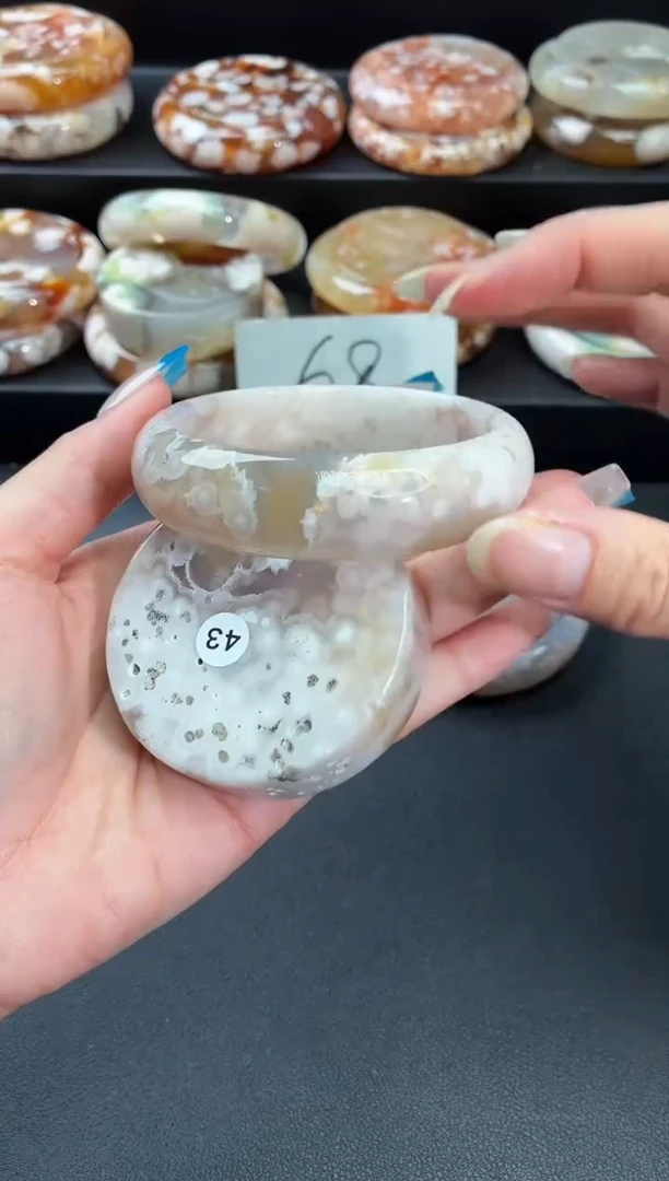 手镯玛瑙/玉髓未镶嵌石英质玉赠送镯心)61圈59/60带