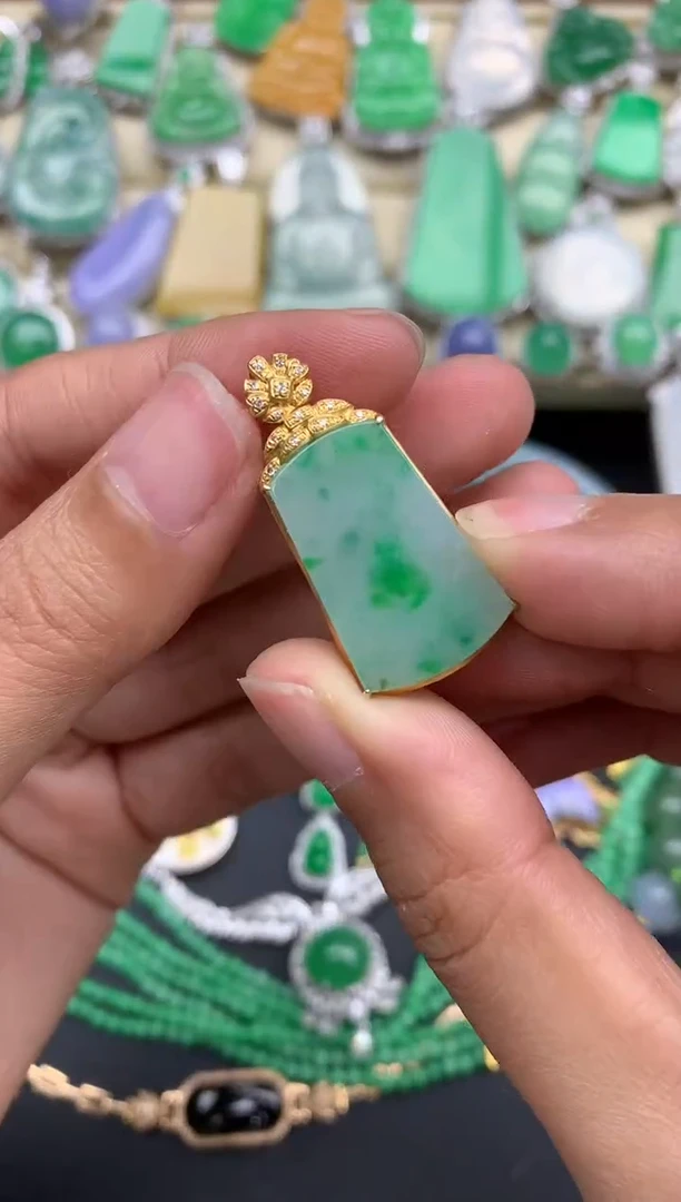 【闪购商品】翡翠颈饰18K金镶嵌107-中国好珍宝