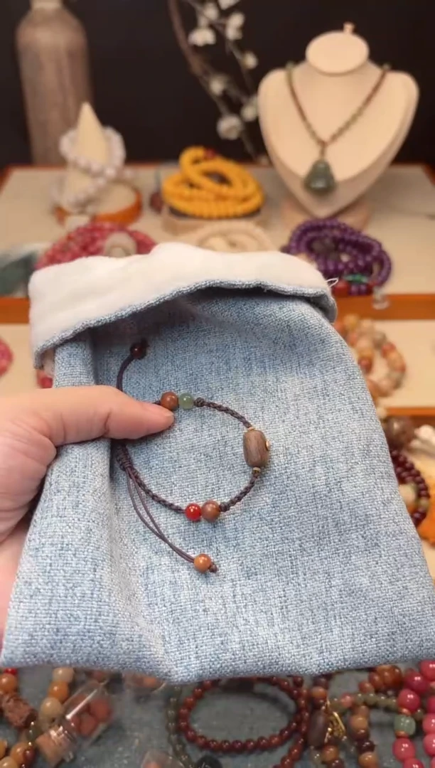 吊坠白玉菩提编绳