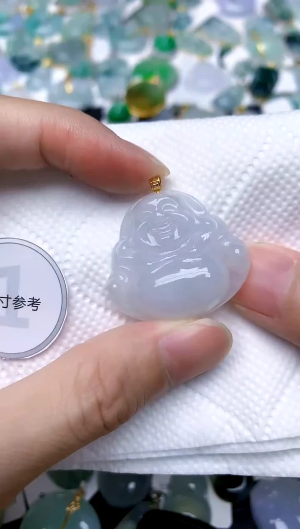 颈饰18K金镶嵌翡翠天然A货翡翠