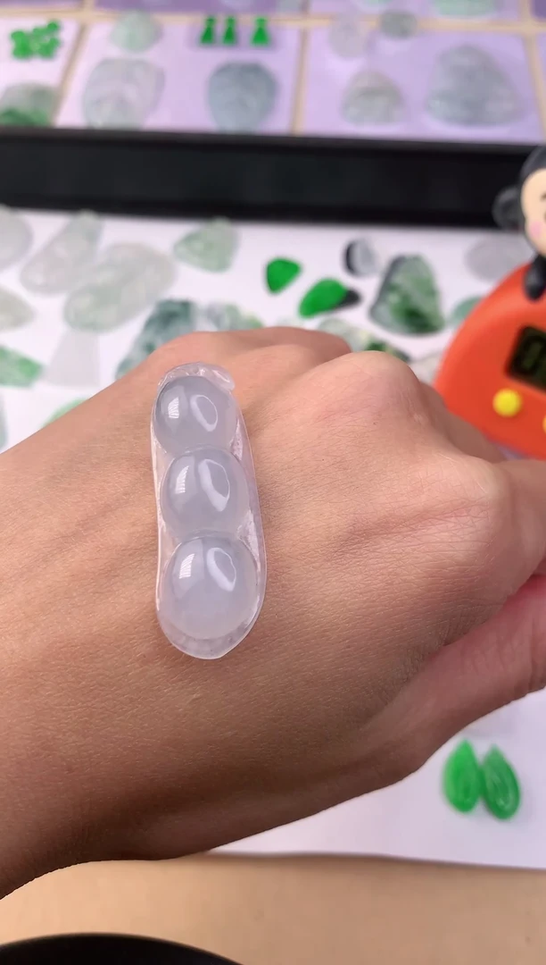 【闪购商品】翡翠颈饰未镶嵌翡翠A货福豆