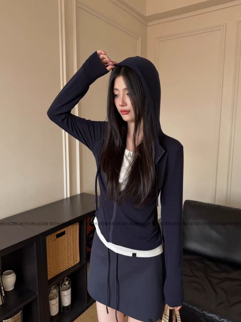 2025早秋新款洋气小众设计时尚显瘦连帽长袖假两件拉链上衣6586