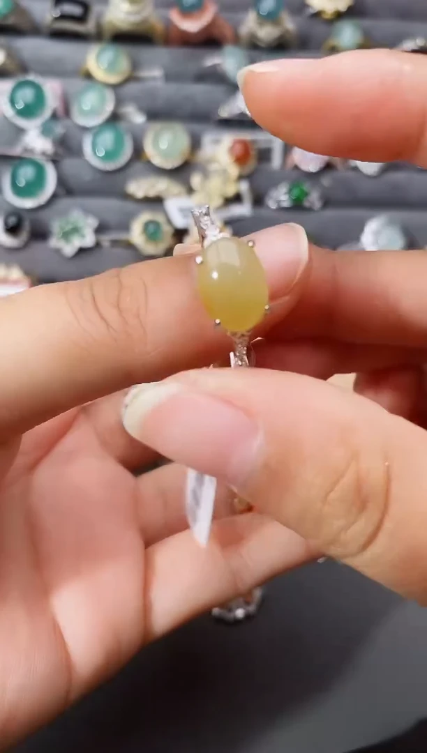 【闪购商品】翡翠戒指银S925镶嵌瑞丽市颜玉珠宝