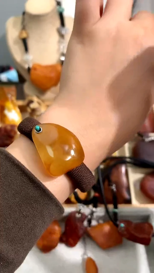 【闪购商品】蜜蜡裸石未镶嵌似玉