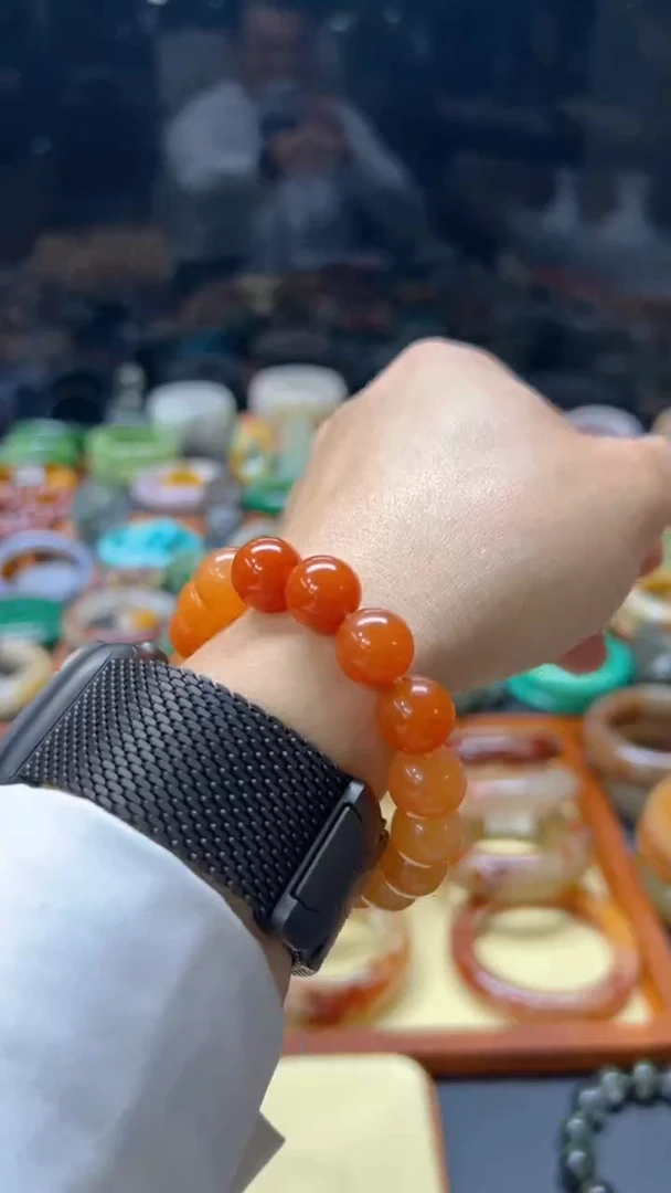 【闪购商品】石英质玉手镯未镶嵌卡12糖手串