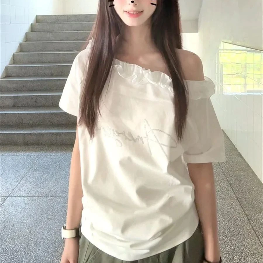 美式韩系辣妹花边字母斜肩短袖t恤女夏季设计感小众显瘦露肩上衣