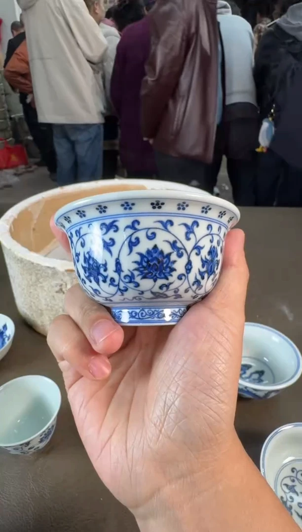 杯子陶瓷三方器合缠枝莲双狮压手杯