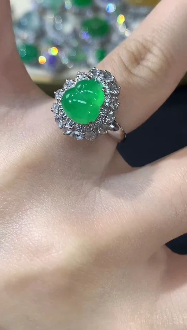 18K金镶嵌戒指翡翠Q130|16800