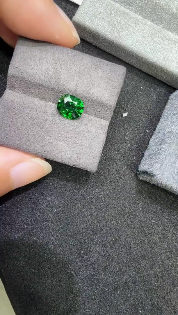 未镶嵌定制定制碧玺天然铬碧玺1.6克拉