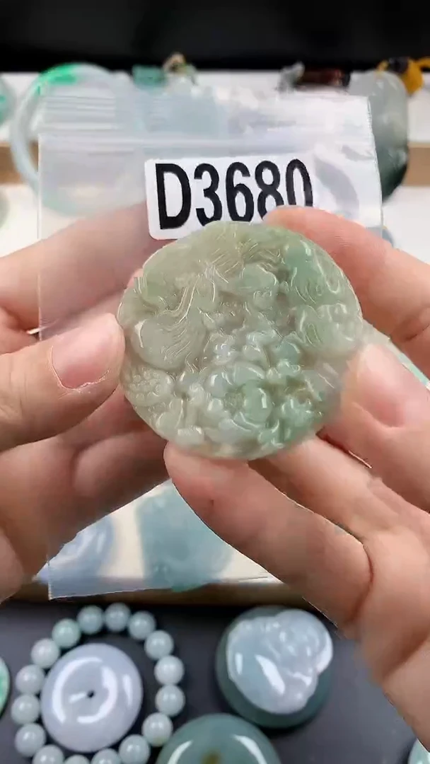 颈饰未镶嵌翡翠天然翡翠吊坠挂件