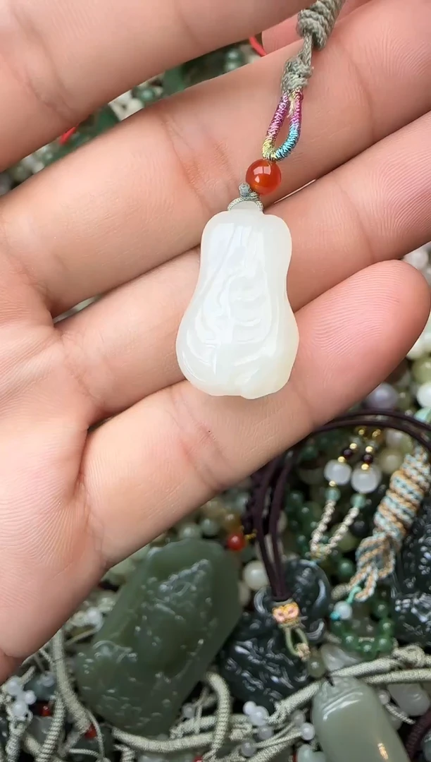 颈饰未镶嵌和田玉拍一发一