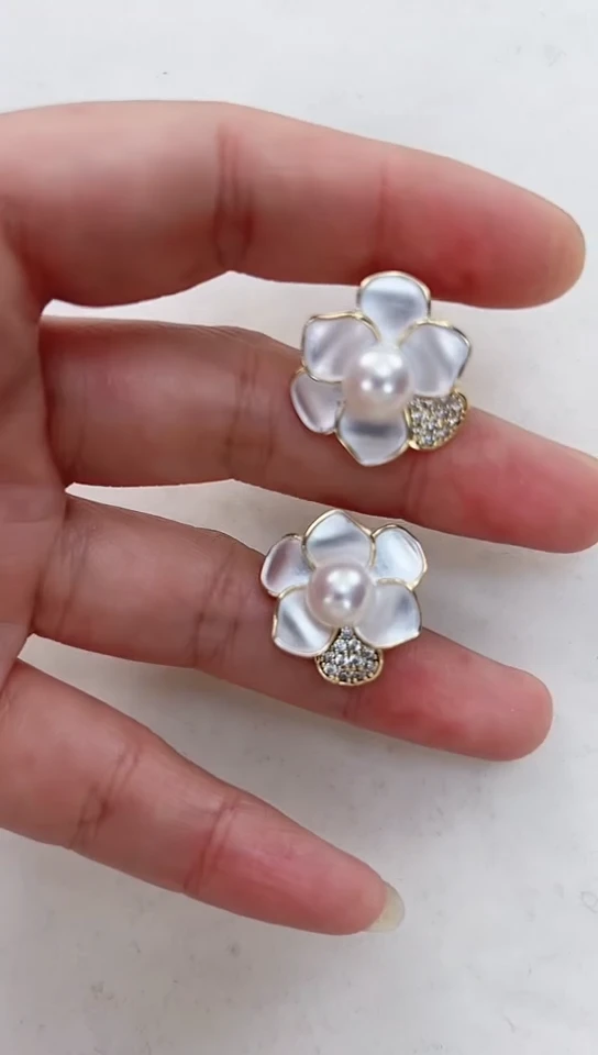 【闪购商品】淡水珍珠耳饰合金金色法浪