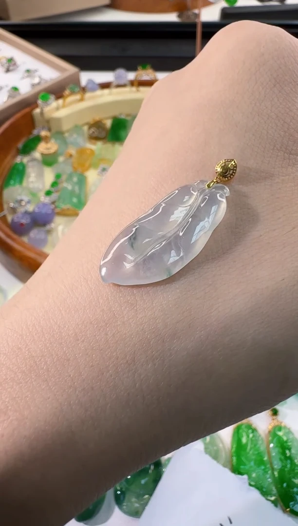 翡翠18K金镶嵌吊坠(不含链)缅甸A货翡翠