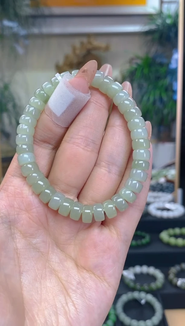 未镶嵌手串和田玉卡8