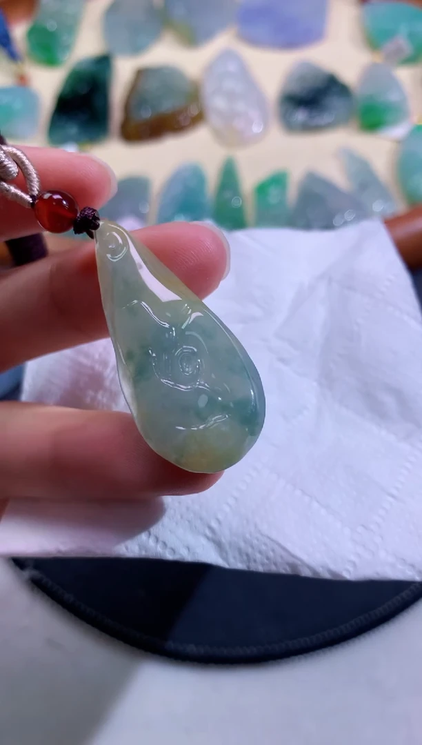 颈饰未镶嵌翡翠