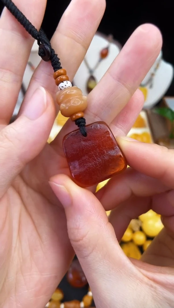 琥珀未镶嵌珠宝奇石柒月