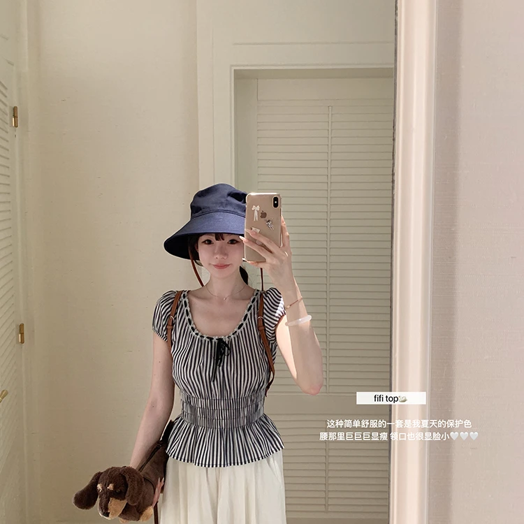金蘑菇菇 fifi的少女时代 / 招牌法式top 自然系少女感