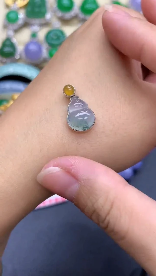 颈饰18K金镶嵌翡翠61-中国好珍宝