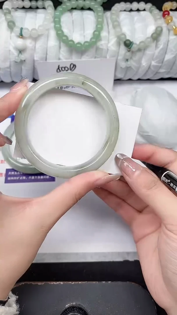 未镶嵌手镯石英质玉247-56/57