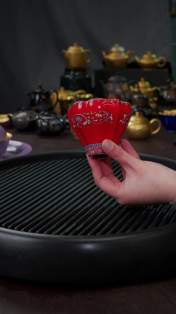 【闪购商品】杯【宜景窑中国红鎏金】手绘三和菱花