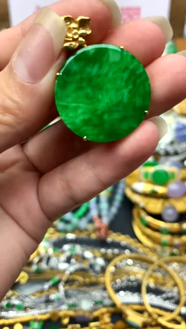 翡翠18K金镶嵌颈饰435-中国好珍宝