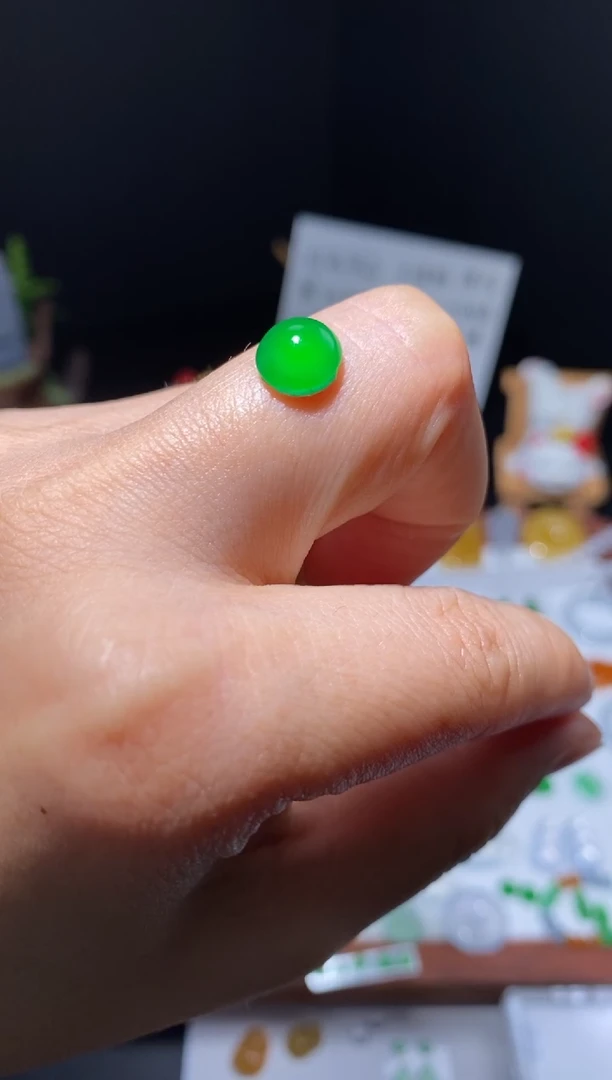 未镶嵌定制翡翠蛋面